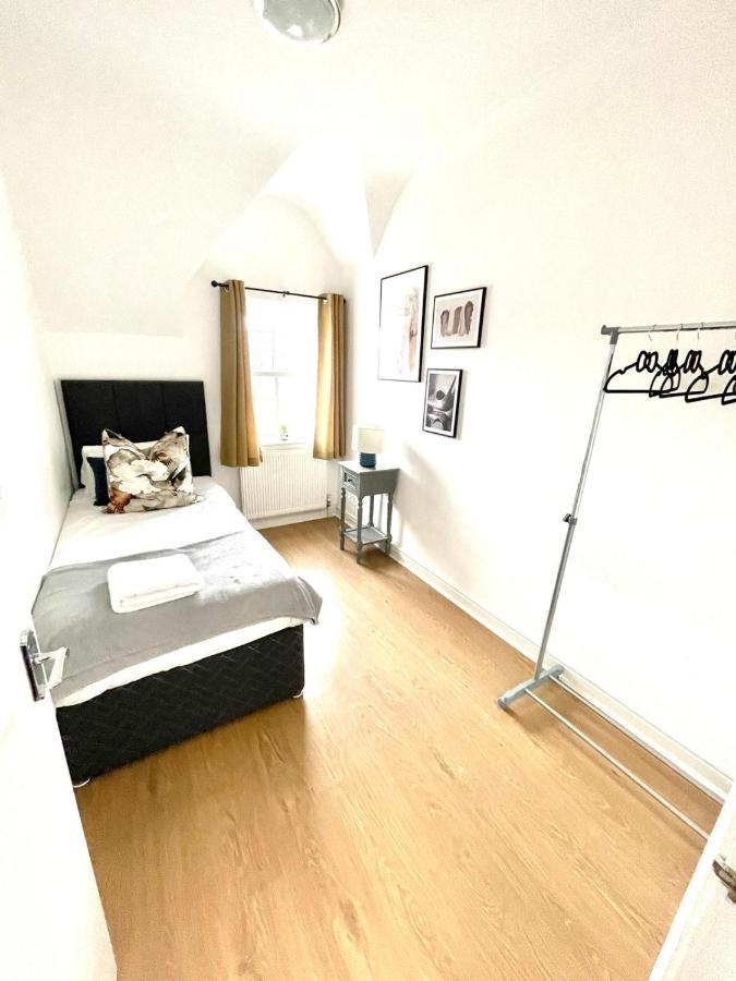 Koala & Tree - 2 Bedroom In City Centre - Short Lets & Serviced Accommodation Cambridge Esterno foto
