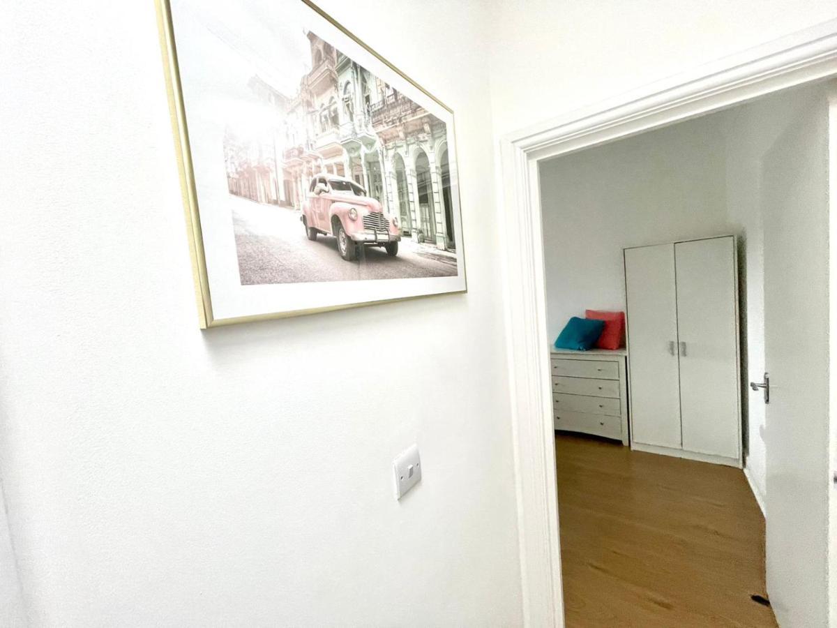 Koala & Tree - 2 Bedroom In City Centre - Short Lets & Serviced Accommodation Cambridge Esterno foto