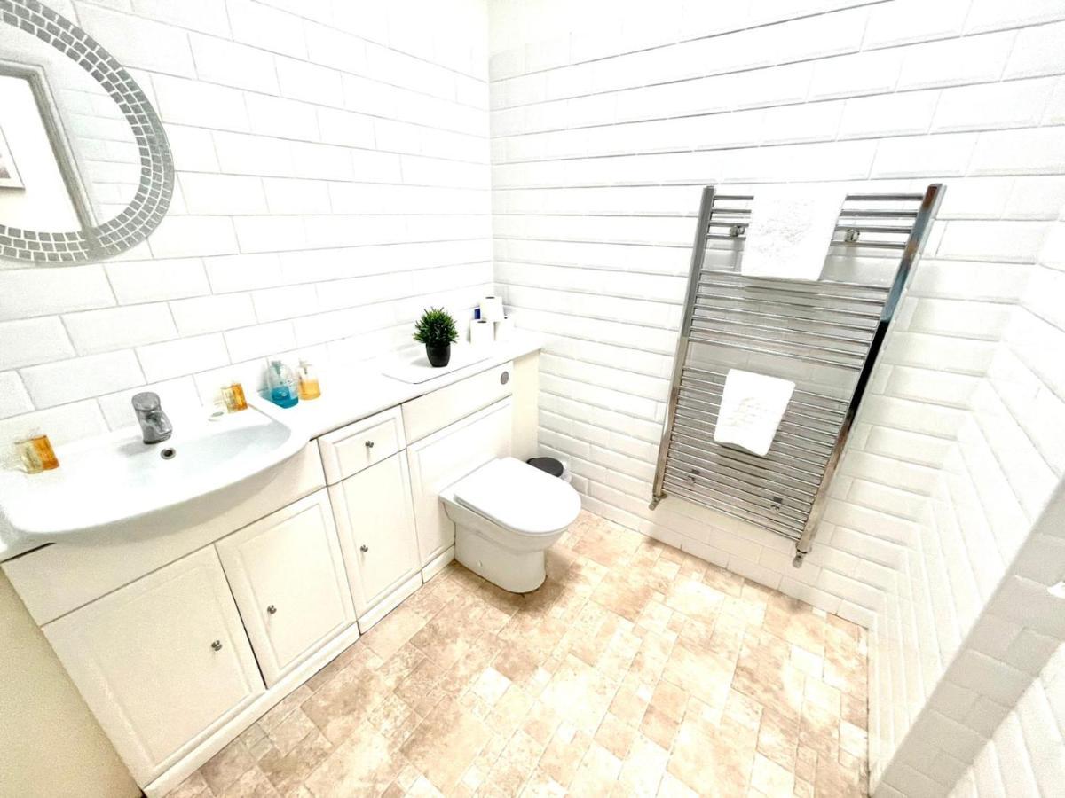 Koala & Tree - 2 Bedroom In City Centre - Short Lets & Serviced Accommodation Cambridge Esterno foto